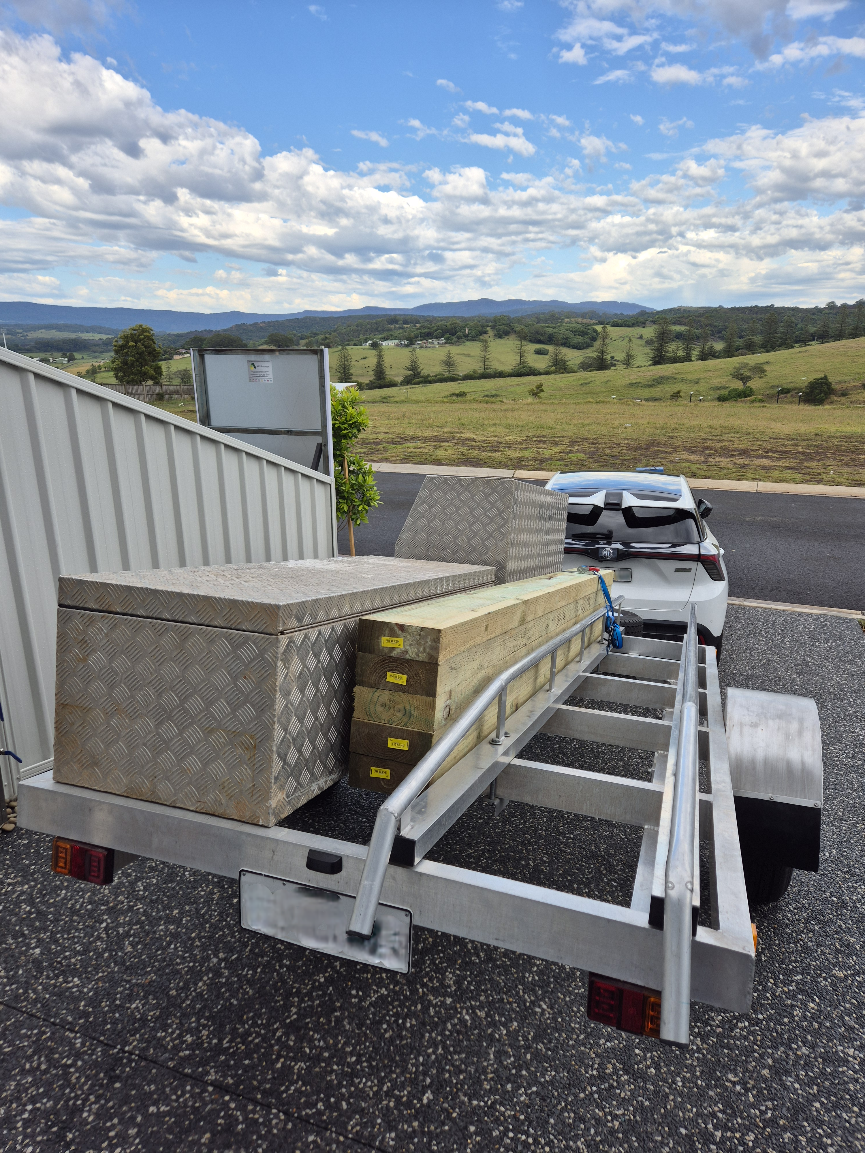 Trailer product by XTRAVT