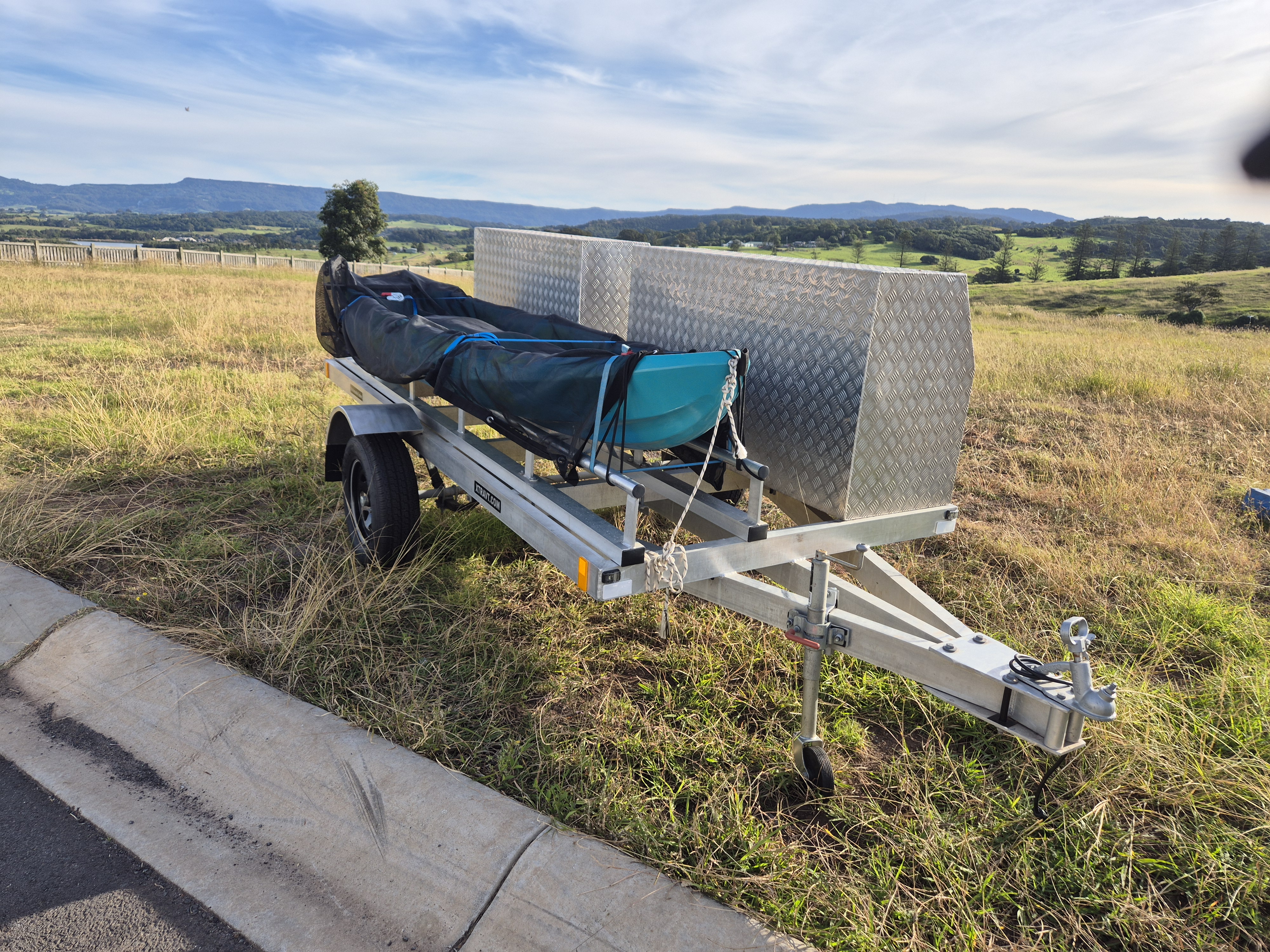 Custom aluminium trailer by XTRAVT